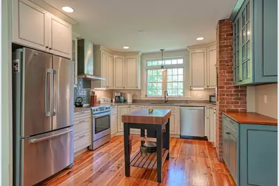 302 S Bolton Rd, Bolton, MA 01740 - Photo 4