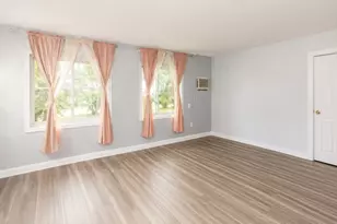 2 Universal St, Framingham, MA 01702 - Photo 4