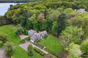 57 Center St, Groveland, MA 01834 - Photo 2
