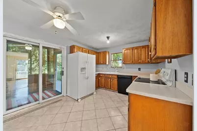 32 Spruce Street #32, Lynn, MA 01905 - Photo 8