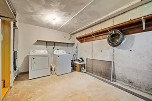 32 Spruce St, Lynn, MA 01905 - Photo 24