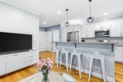 242 W 5th St #1, Boston, MA 02127 - Photo 8