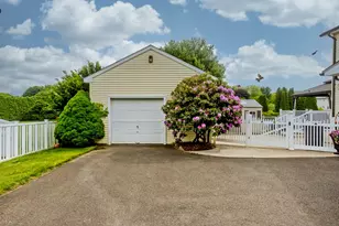 77 Glendale Rd, Agawam, MA 01001 - Photo 4
