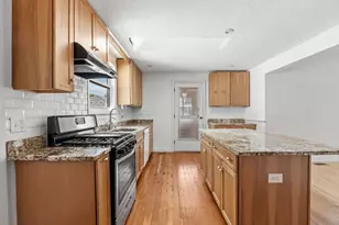 7 Grove St, Wareham, MA 02571 - Photo 6