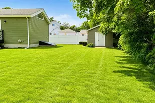 41 Benefit St, Taunton, MA 02780 - Photo 24