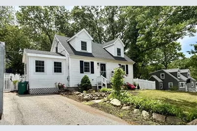 4 Robin Rd, Billerica, MA 01821 - Photo 1