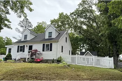 4 Robin Rd, Billerica, MA 01821 - Photo 1