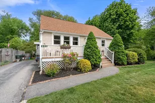 1080 Ocean St, Marshfield, MA 02050 - Photo 2