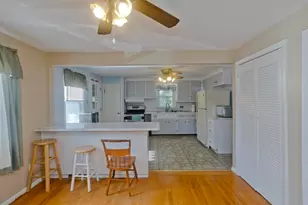 93 Moss Rd, Springfield, MA 01119 - Photo 8