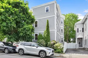 17 Robbins St, Waltham, MA 02453 - Photo 2