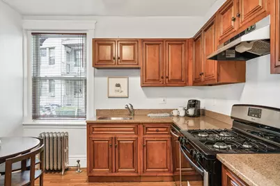 8 Kinross Rd #4, Boston, MA 02135 - Photo 4