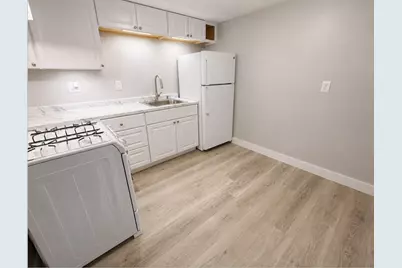 39 N Billerica Rd #4, Lowell, MA 01852 - Photo 6