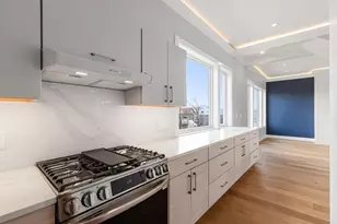 308 Newton St, Waltham, MA 02453 - Photo 6