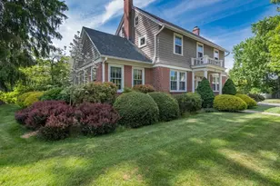 20 Wenonah Pl, Longmeadow, MA 01106 - Photo 2