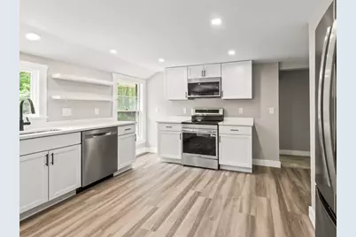 1202 Wachusett St, Holden, MA 01522 - Photo 6