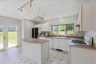 10 Valleyview Farm Rd, Haverhill, MA 01835 - Photo 12
