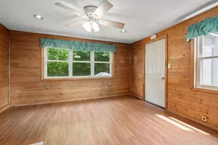 23 Friendship St, Billerica, MA 01821 - Photo 6