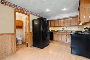 23 Friendship St, Billerica, MA 01821 - Photo 8