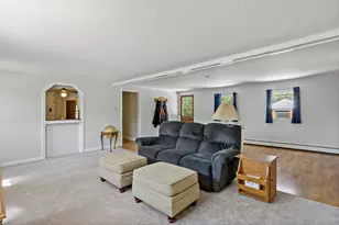 238 Lake St, Bellingham, MA 02019 - Photo 10