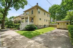 8 Mendum St, Boston, MA 02131 - Photo 32