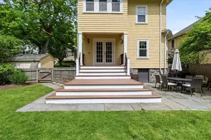 8 Mendum St, Boston, MA 02131 - Photo 30