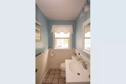 2 Paradox Dr, Worcester, MA 01602 - Photo 10