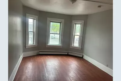 754 Lakeview Avenue #2Left, Lowell, MA 01850 - Photo 2