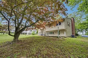 26 Arlington Rd, Burlington, MA 01803 - Photo 1