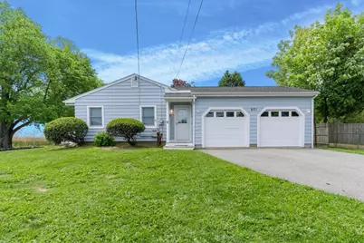 821 Pearse Rd, Swansea, MA 02777 - Photo 2