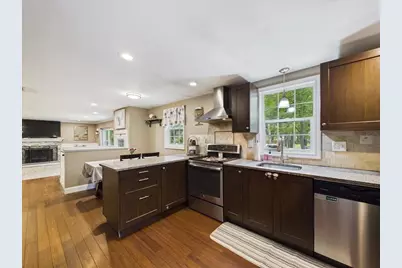 84 Seekell St, Taunton, MA 02718 - Photo 4
