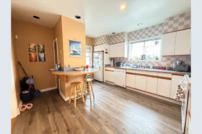 20 Windsor Rd #1, Medford, MA 02155 - Photo 6