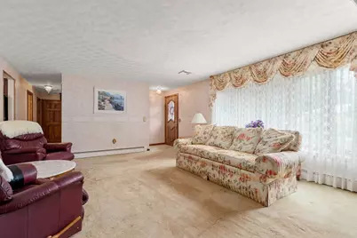 49 Lake St, Shrewsbury, MA 01545 - Photo 4