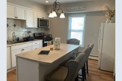 52 Whipple St, Lowell, MA 01852 - Photo 4