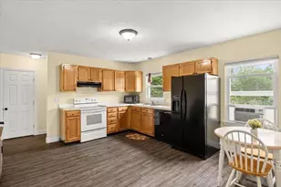 35 Hazel St, Attleboro, MA 02703 - Photo 6