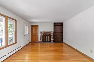 12 Abbott Ln, Chelmsford, MA 01824 - Photo 4