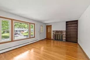 12 Abbott Ln, Chelmsford, MA 01824 - Photo 4