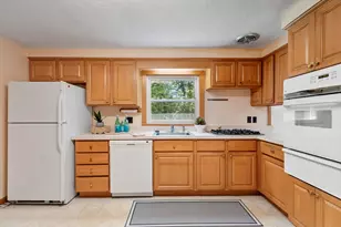 12 Abbott Ln, Chelmsford, MA 01824 - Photo 12