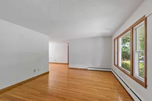 12 Abbott Ln, Chelmsford, MA 01824 - Photo 2