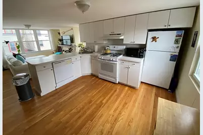 91 5th #2, Cambridge, MA 02141 - Photo 4
