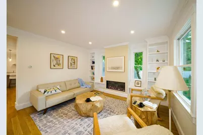 37 Oakland St, Wellesley, MA 02481 - Photo 8
