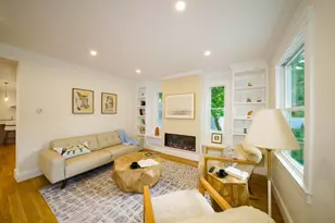37 Oakland St, Wellesley, MA 02481 - Photo 8