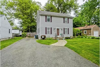 679 Parker St, Springfield, MA 01129 - Photo 2