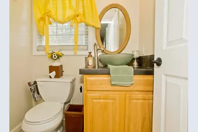 679 Parker St, Springfield, MA 01129 - Photo 8