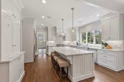 270 Elsinore St, Concord, MA 01742 - Photo 10