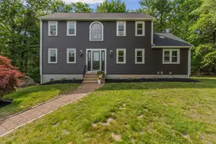 42 Brookside Dr, Uxbridge, MA 01569 - Photo 1
