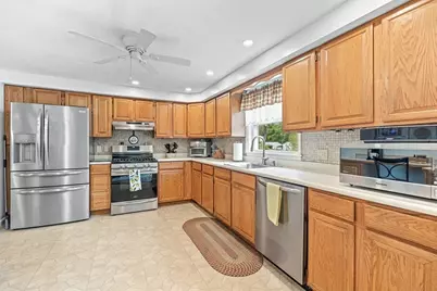 121 Mylod St, Walpole, MA 02081 - Photo 14