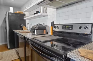 950 Broadway, Chelsea, MA 02150 - Photo 8