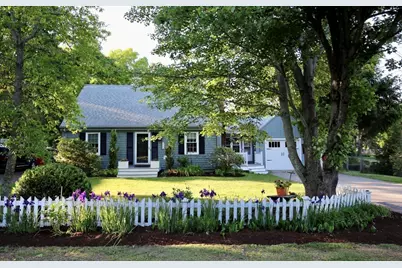 86 Taunton St, Lakeville, MA 02347 - Photo 1