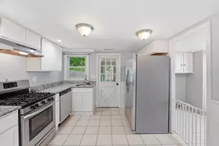 165 Hampden St, Springfield, MA 01151 - Photo 8