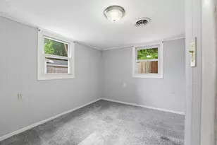 165 Hampden St, Springfield, MA 01151 - Photo 22